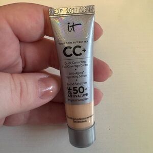 IT CC Cream